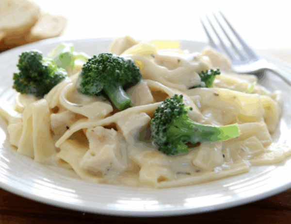 Fettuccine Alfredo W/ Broccoli Dinner